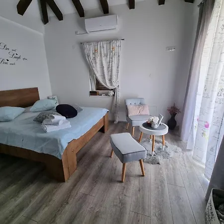 Lela Apartment
